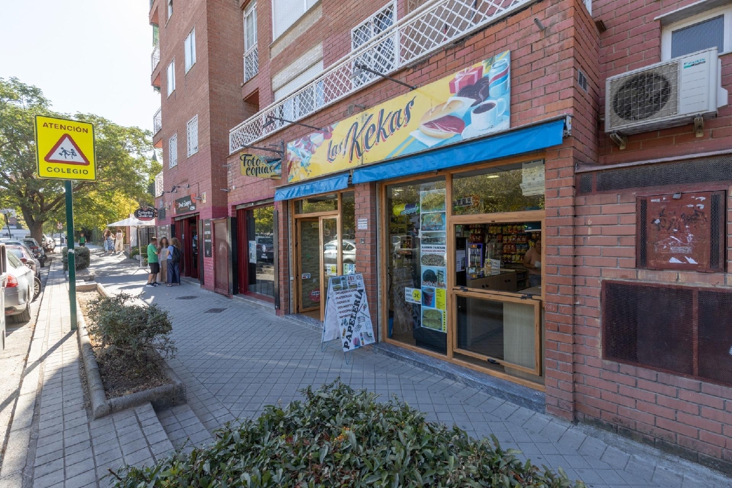  till salu lokal Barrio De Granada Alacantí 1