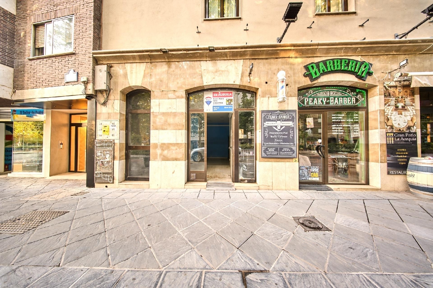  for sale commercial premise Barrio De Granada Alacantí 1