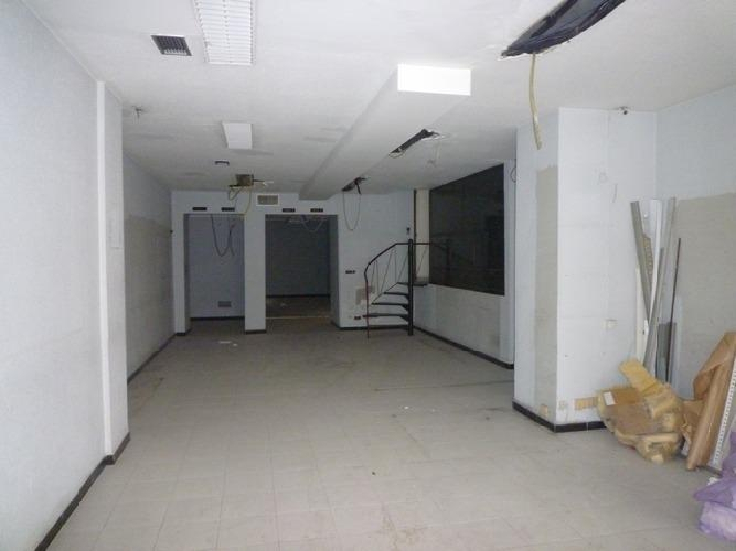  te koop bedrijfsruimte Barrio De Granada Alacantí 4