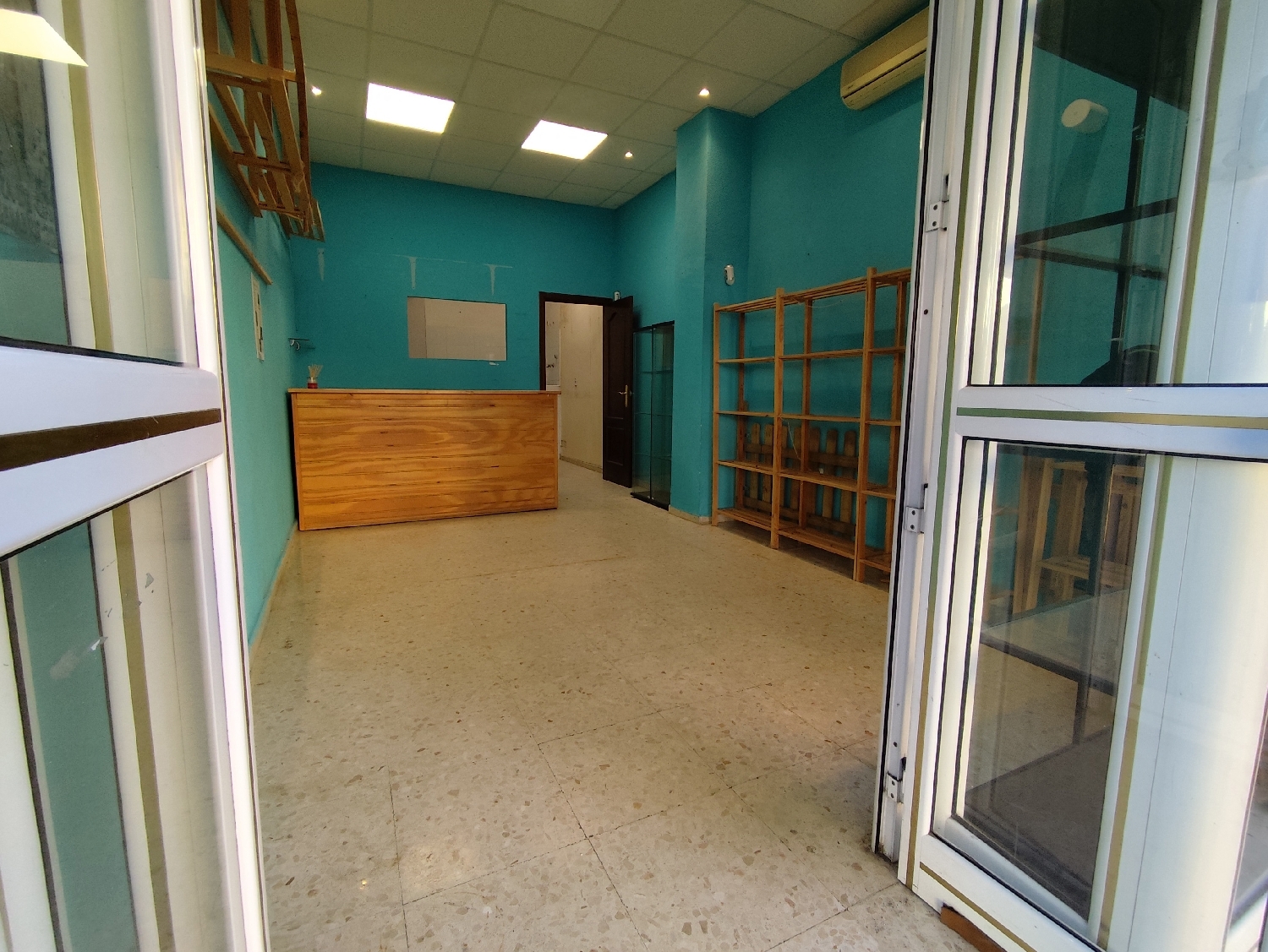  for sale commercial premise Camas Metropolitana De Sevilla 4