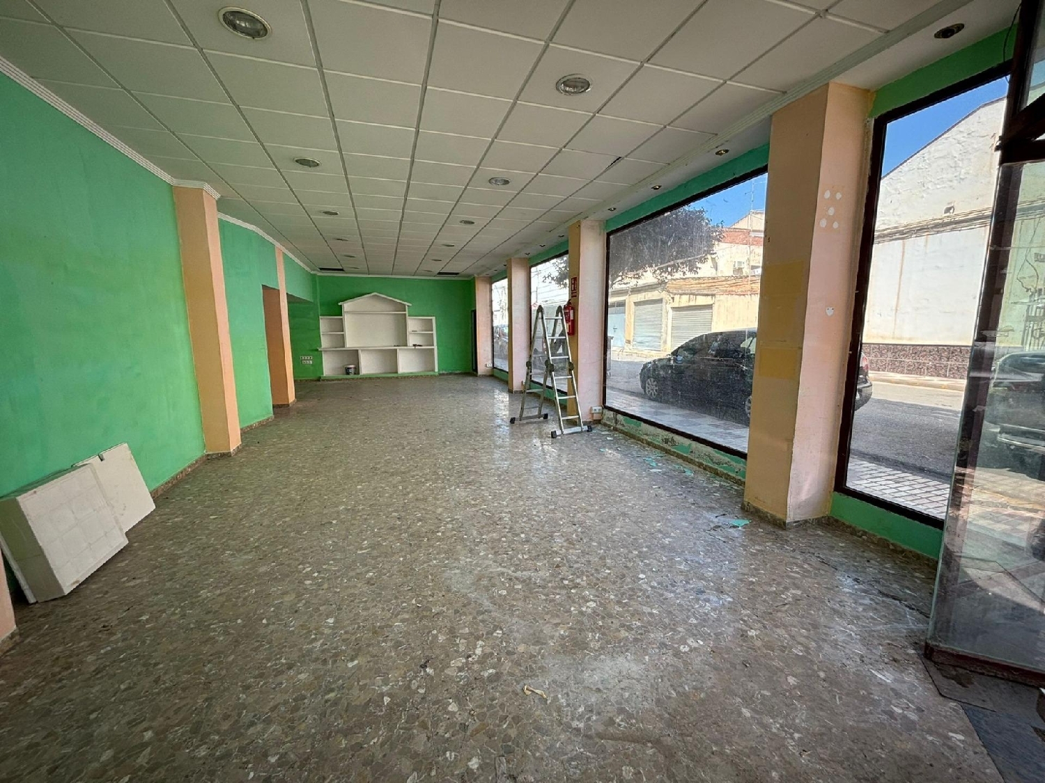 for sale commercial premise Huétor-Tájar Loja 2