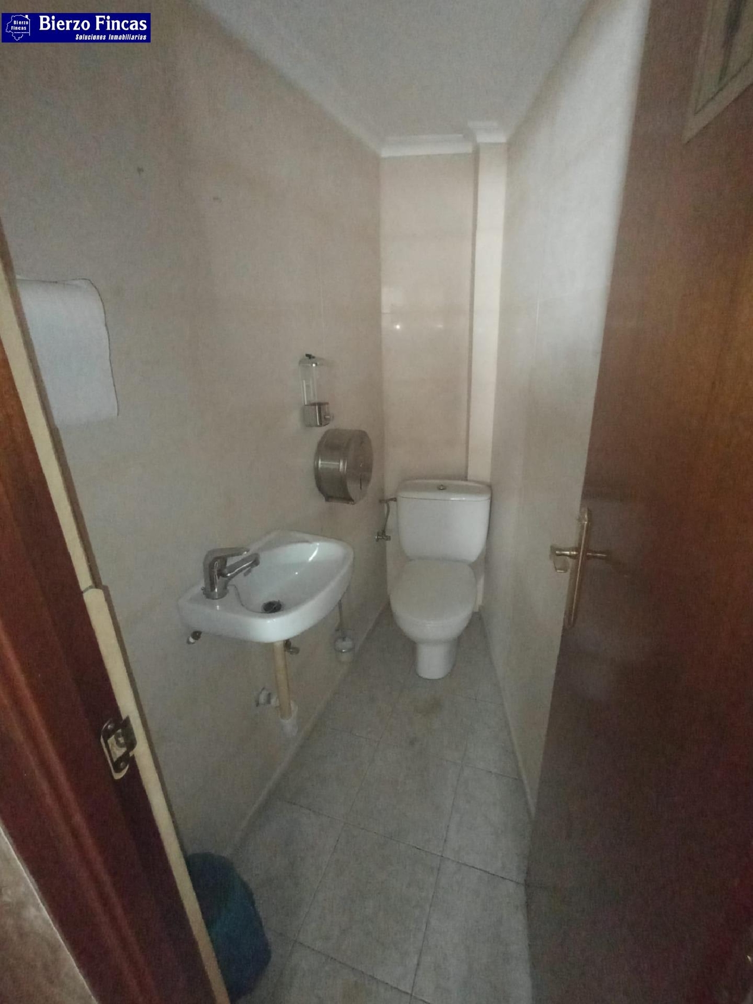  till salu lokal León De Abaixo Arzúa 8