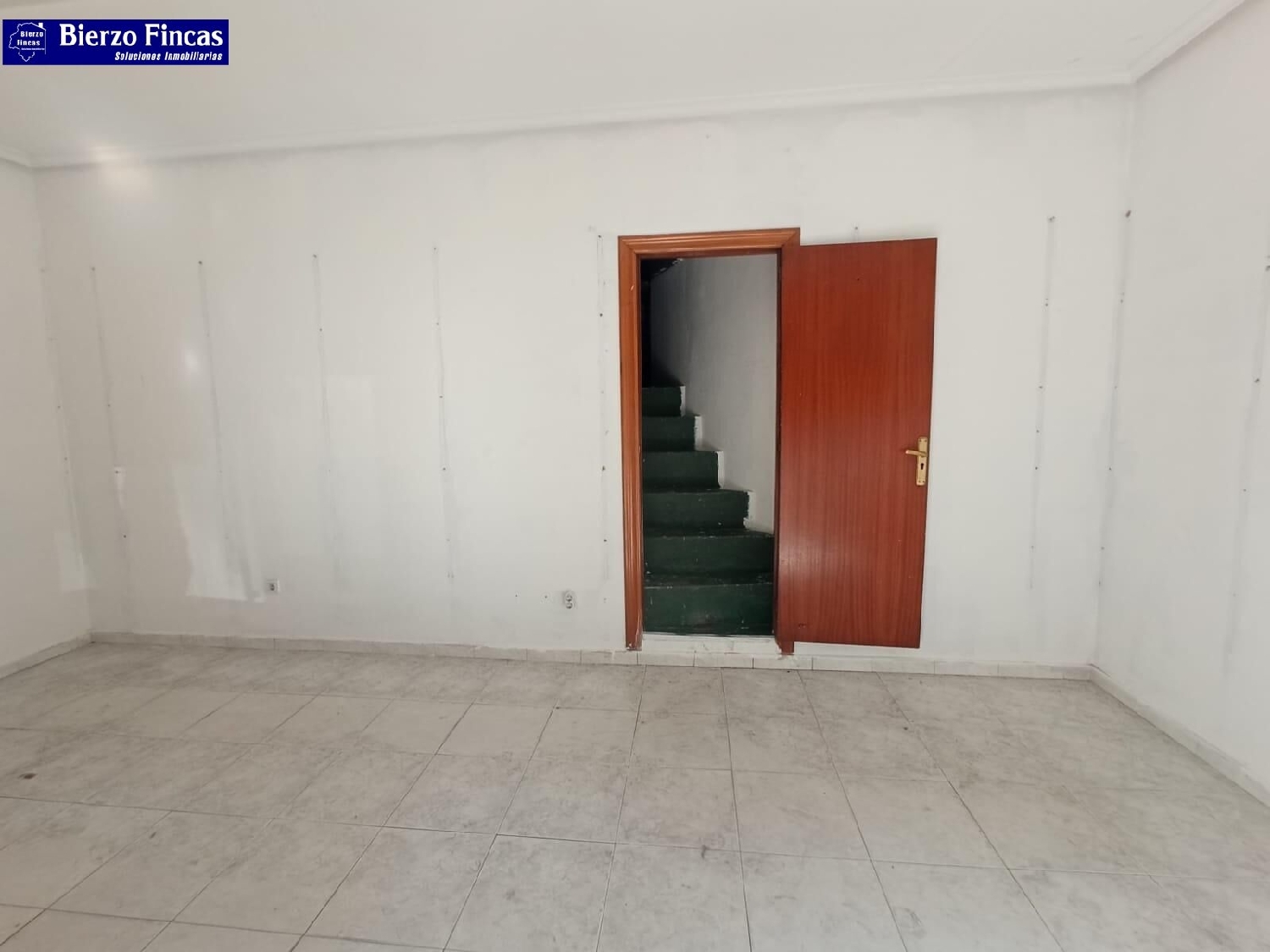  te koop bedrijfsruimte San Andres Del Rabanedo León 2