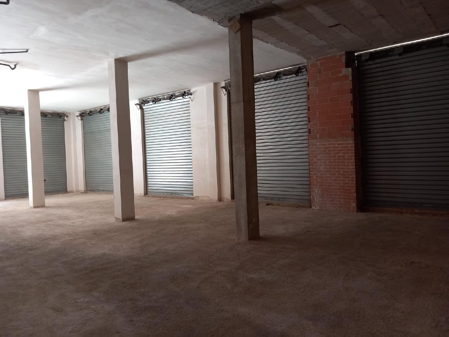  te koop bedrijfsruimte Silla Horta Sud 3