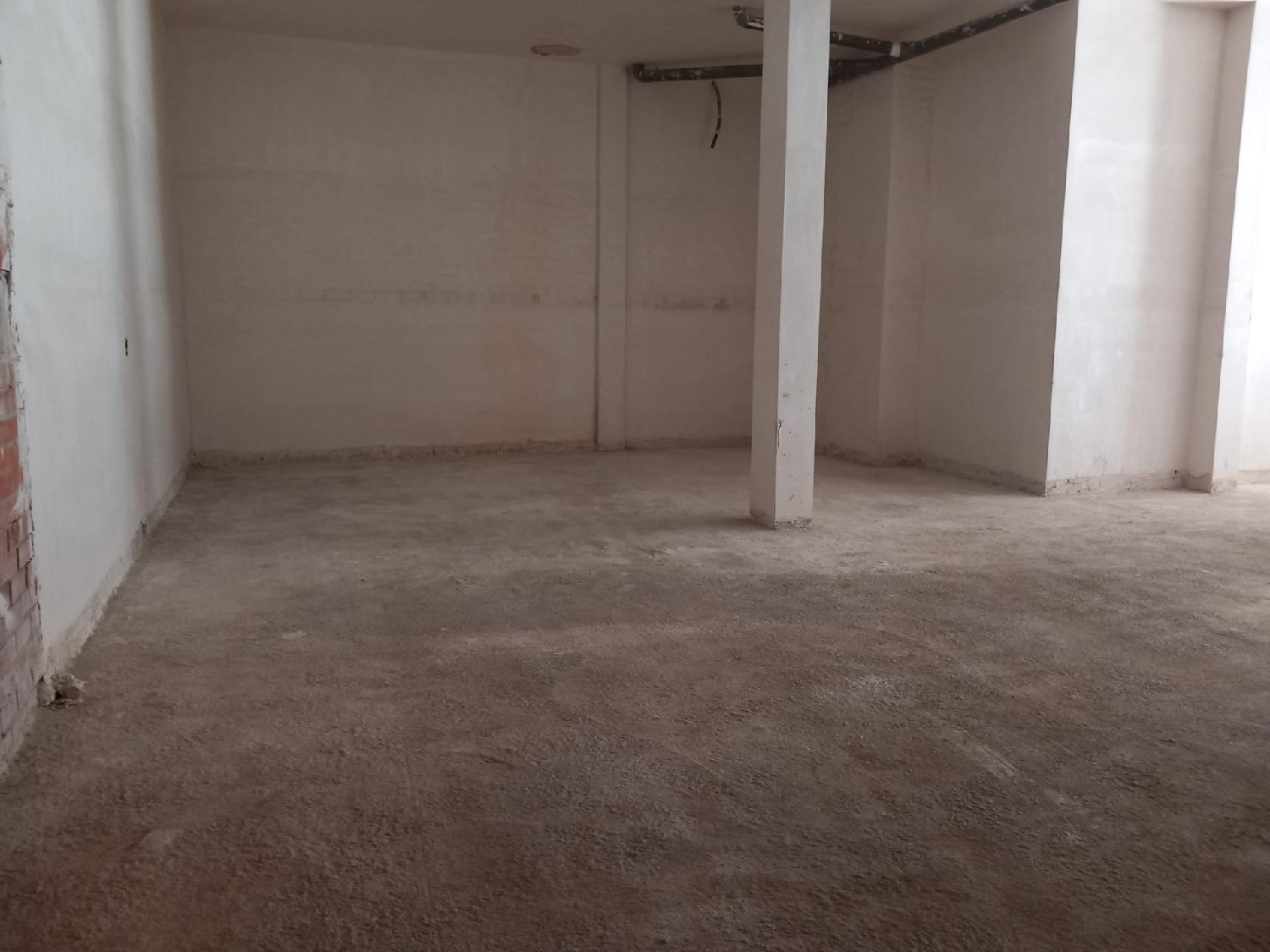  te koop bedrijfsruimte Silla Horta Sud 1