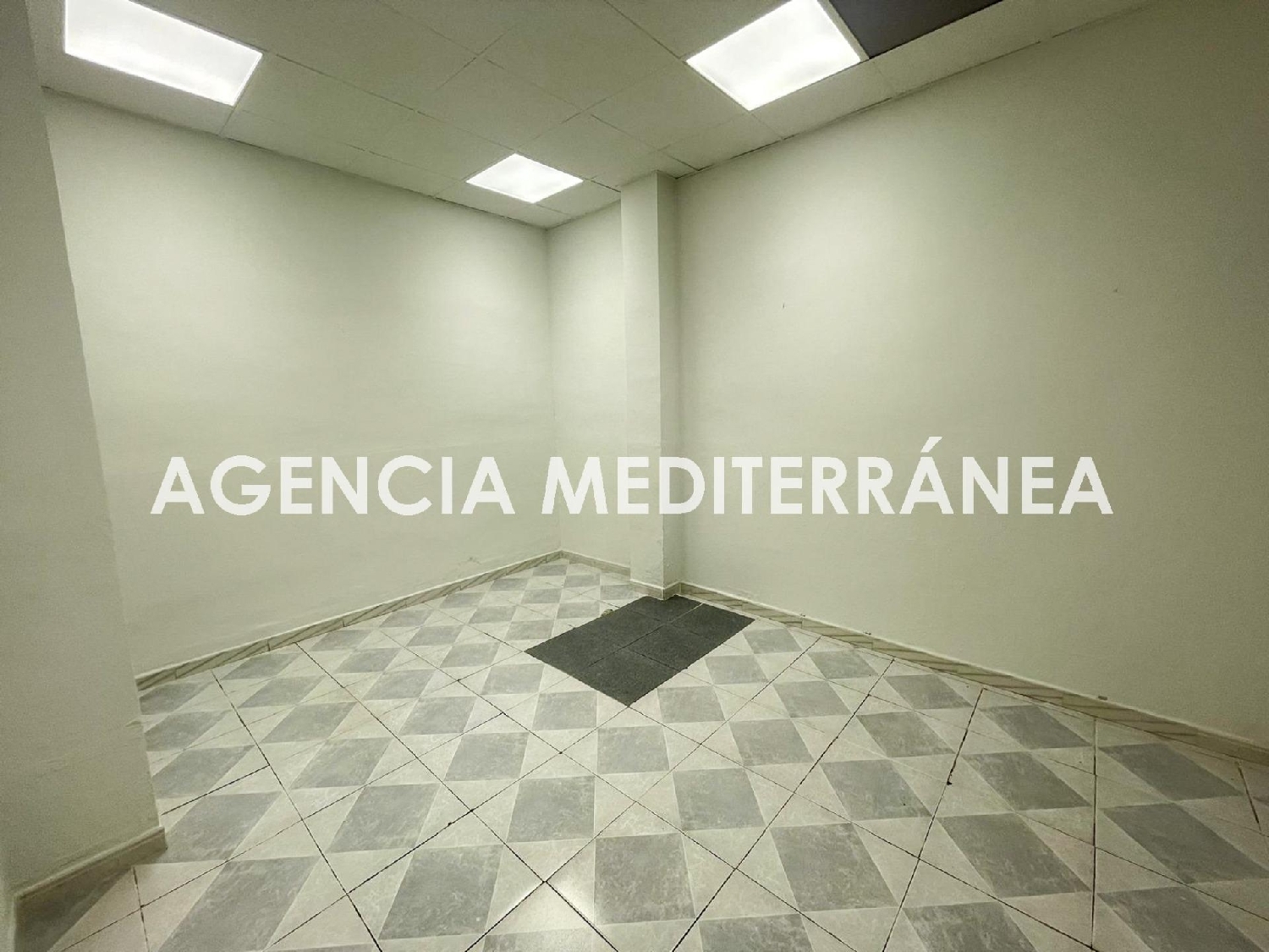  till salu lokal Valencia De Las Torres Campiña Sur 8