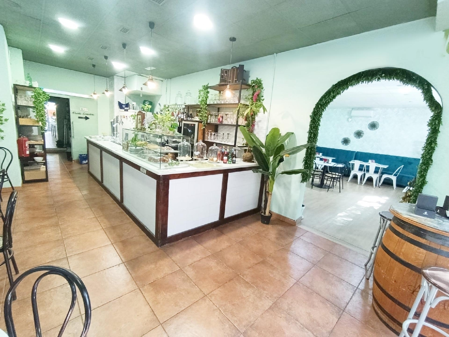  till salu lokal Valencia De Las Torres Campiña Sur 3