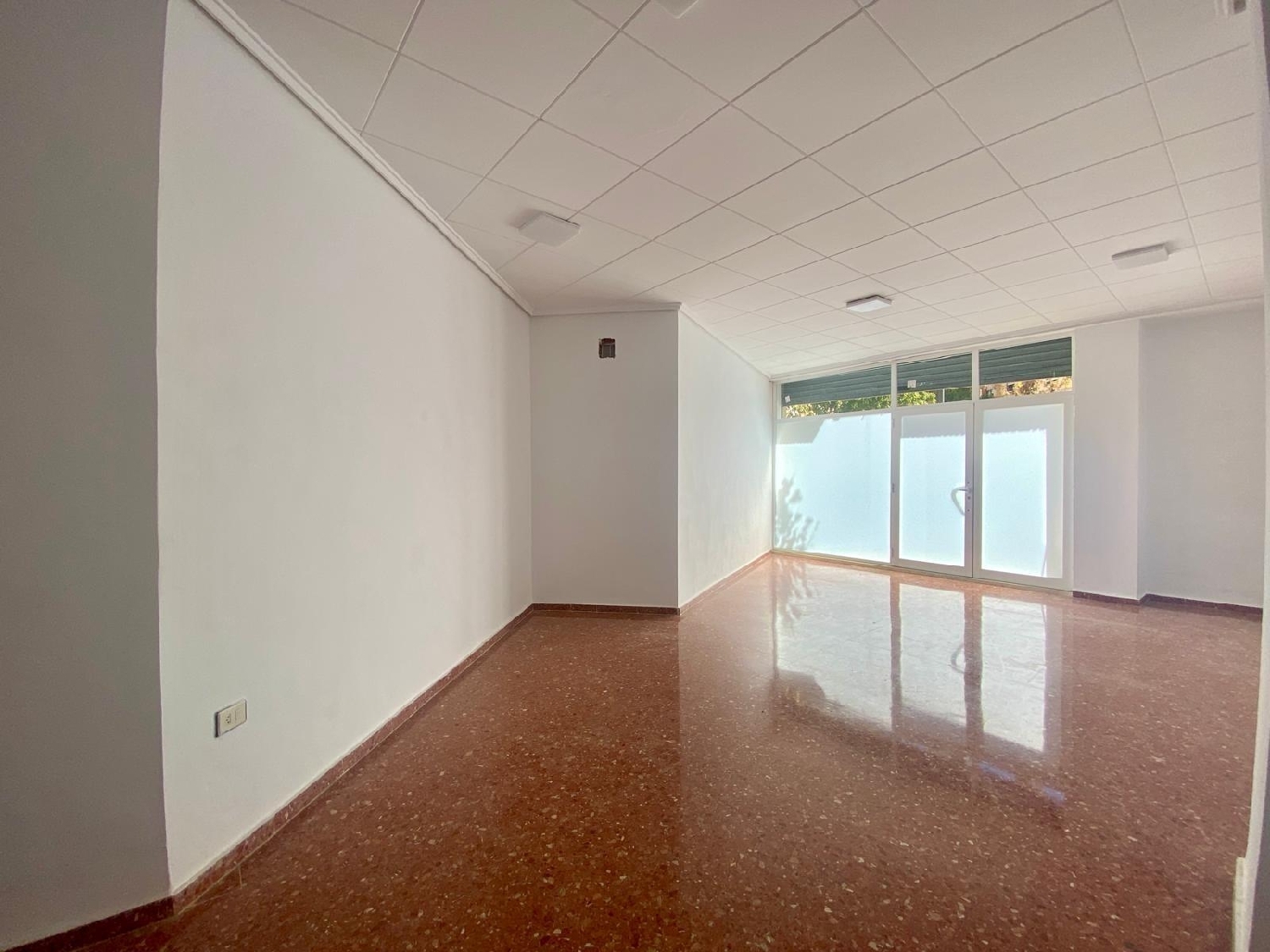  à vendre local commercial Valencia De Las Torres Campiña Sur 2