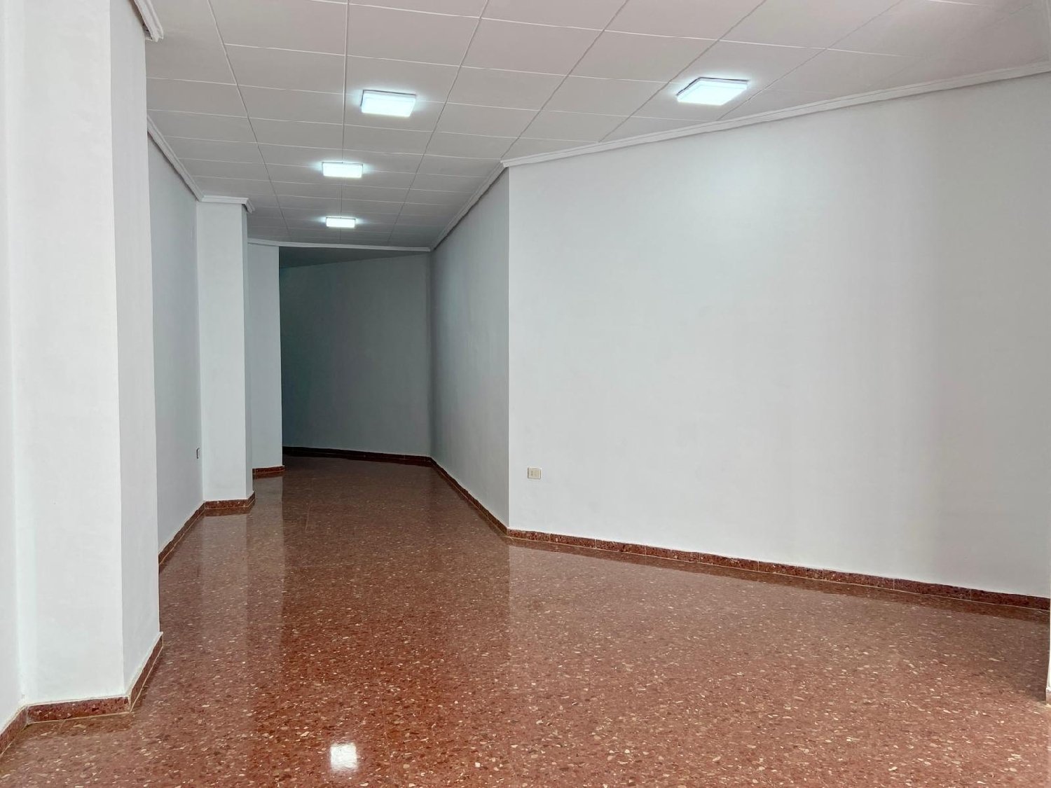  à vendre local commercial Valencia De Las Torres Campiña Sur 8