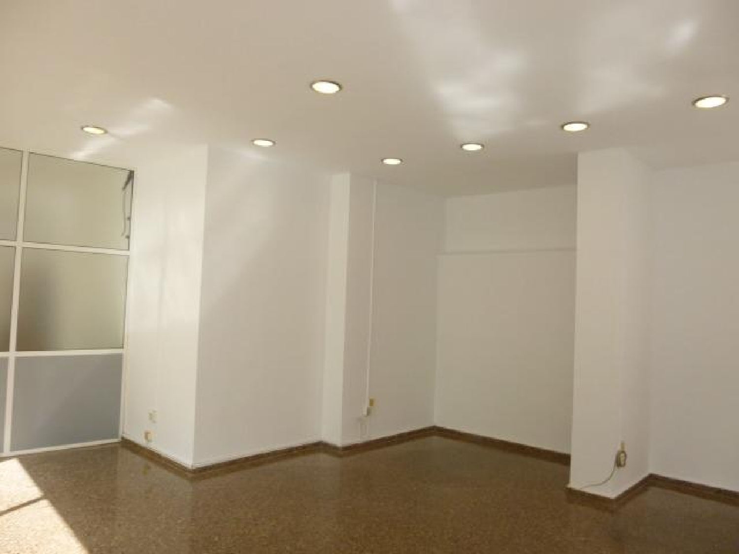  te koop bedrijfsruimte Valencia De Las Torres Campiña Sur 2