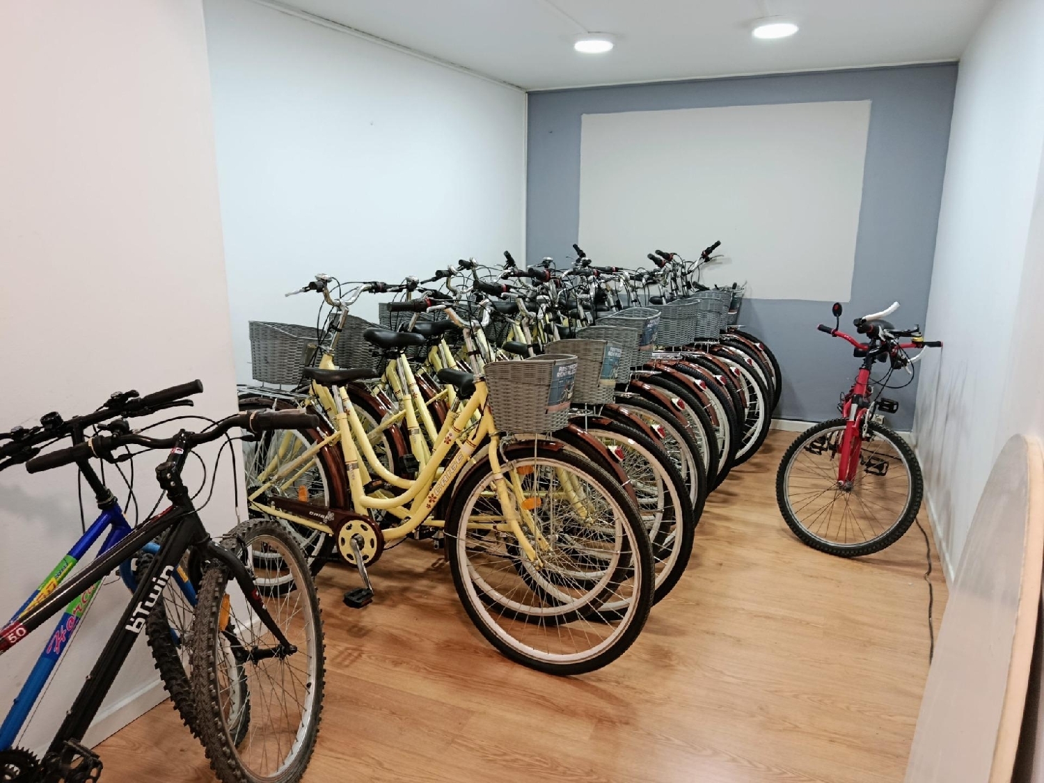  for sale commercial premise Valencia De Las Torres Campiña Sur 8