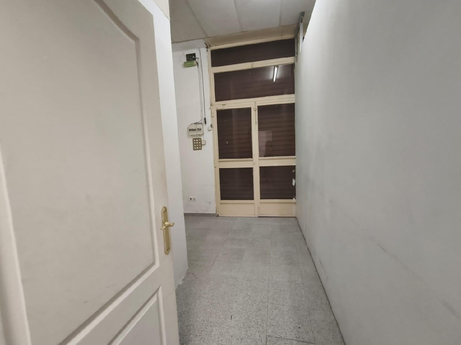  till salu lokal Valencia De Las Torres Campiña Sur 3