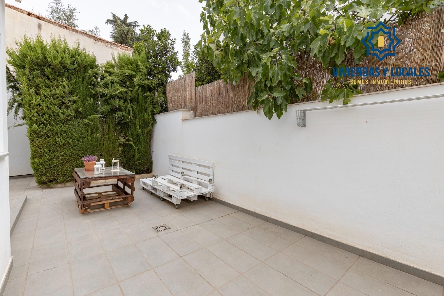  till salu parhus Barrio De Granada Alacantí 8