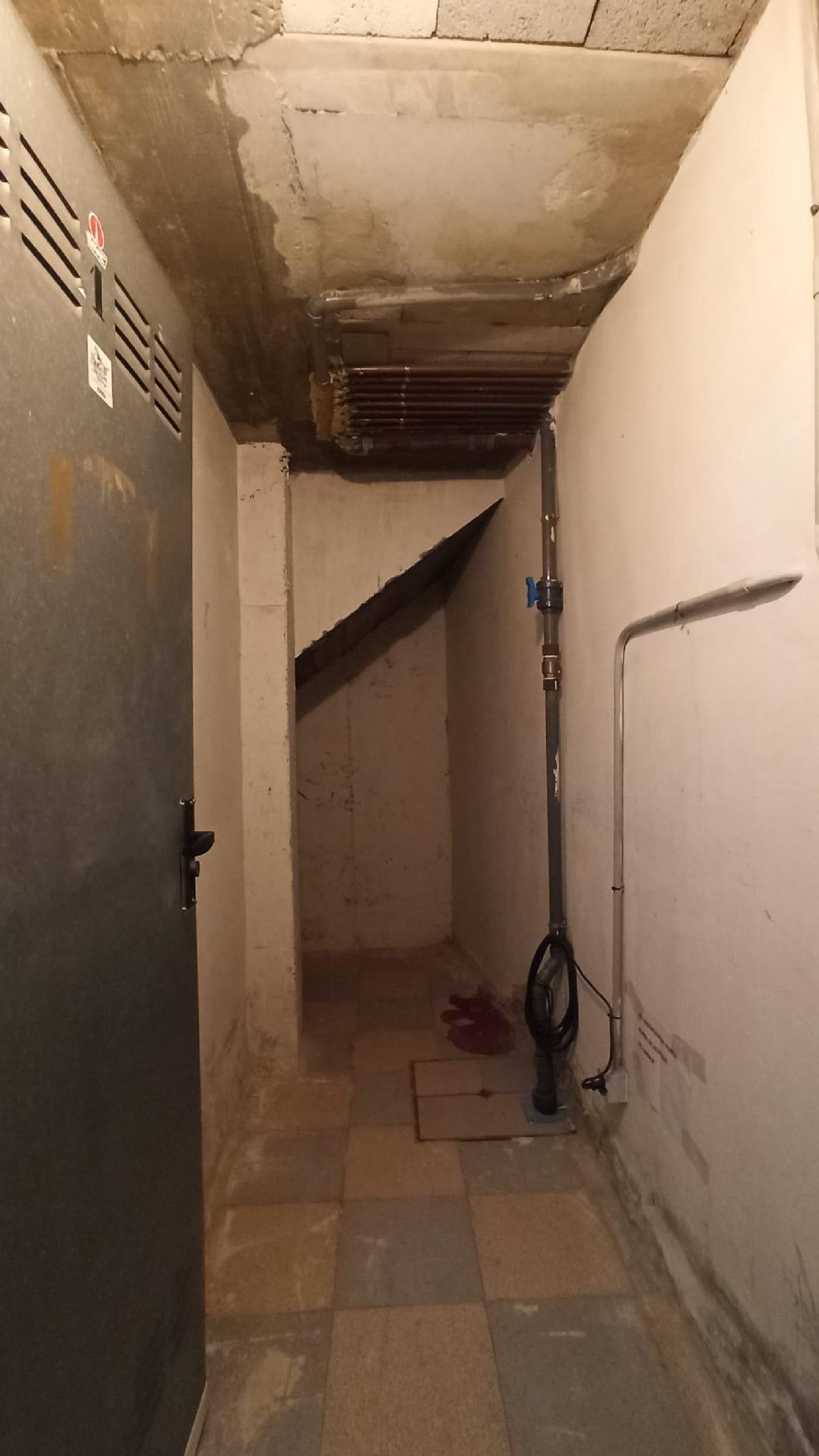  for sale storeroom Sevilla La Nueva Sur 3