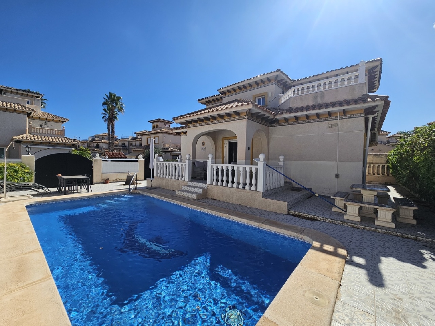  till salu villa Cabo Roig Baix Segura 1