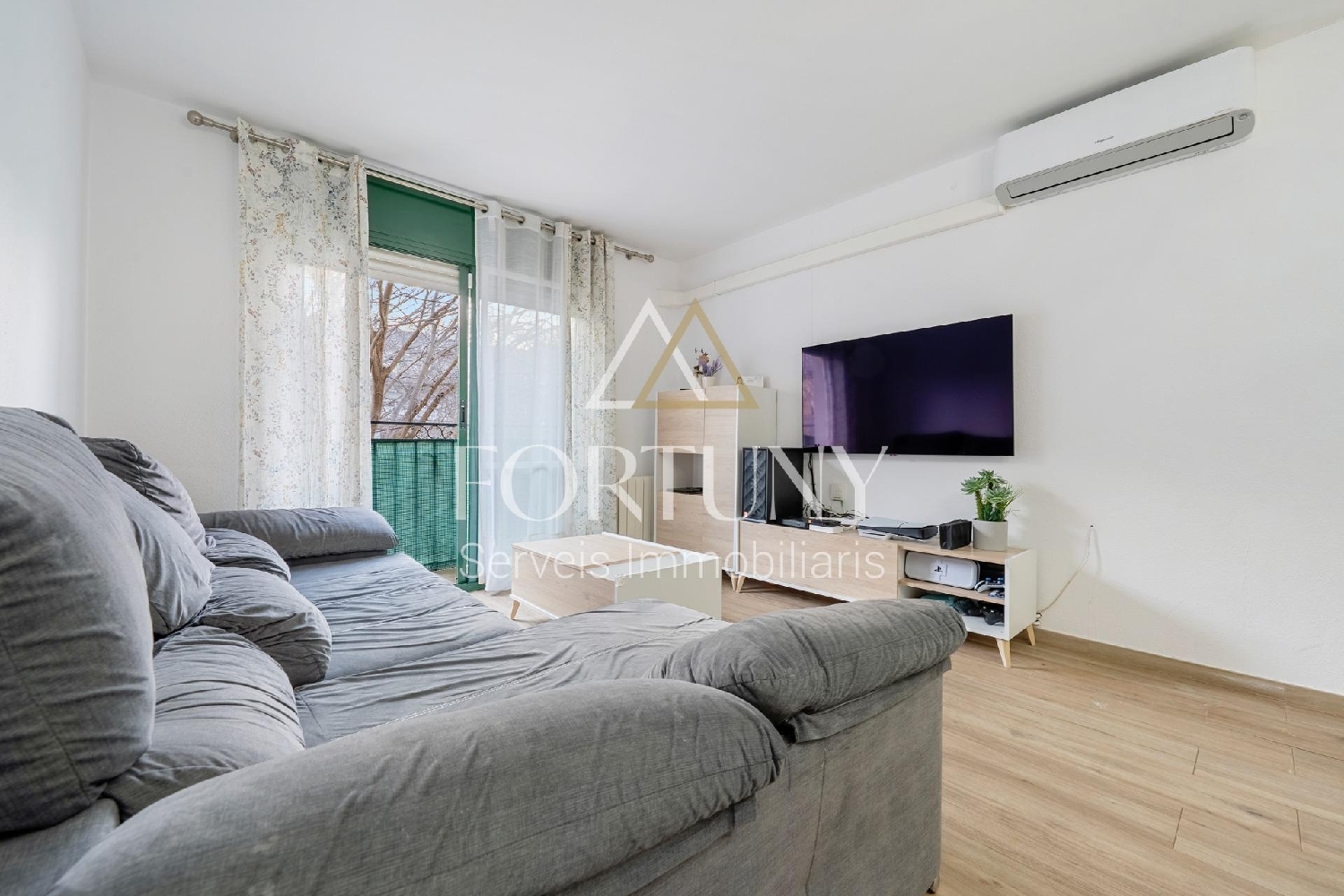  for sale apartment Barriada Les Tres Creus Bages 5