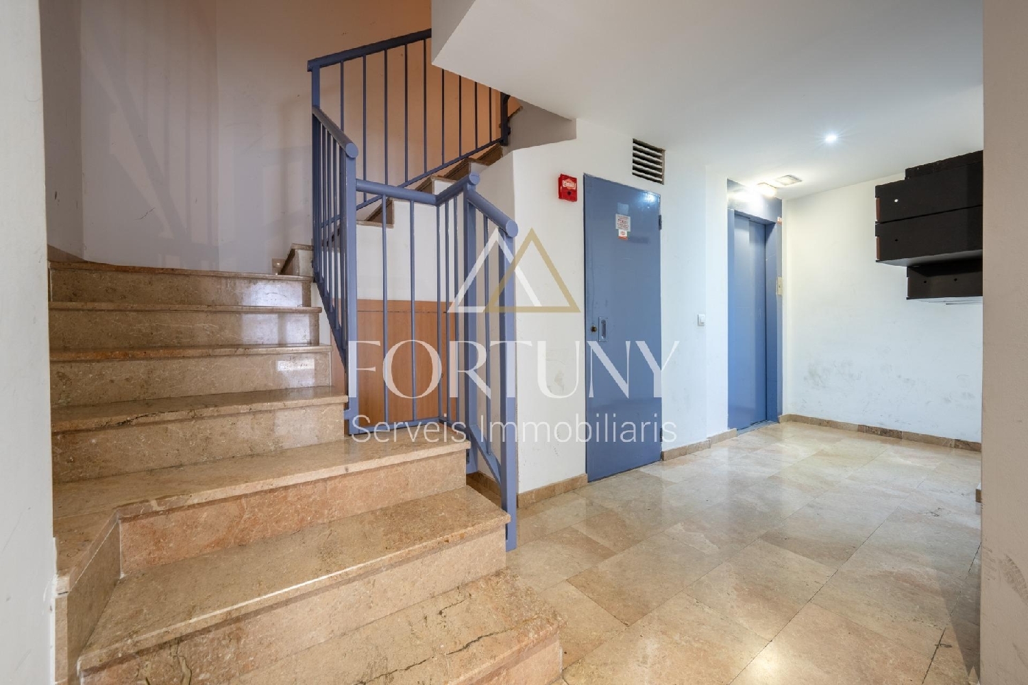  for sale apartment Barriada Les Tres Creus Bages 3