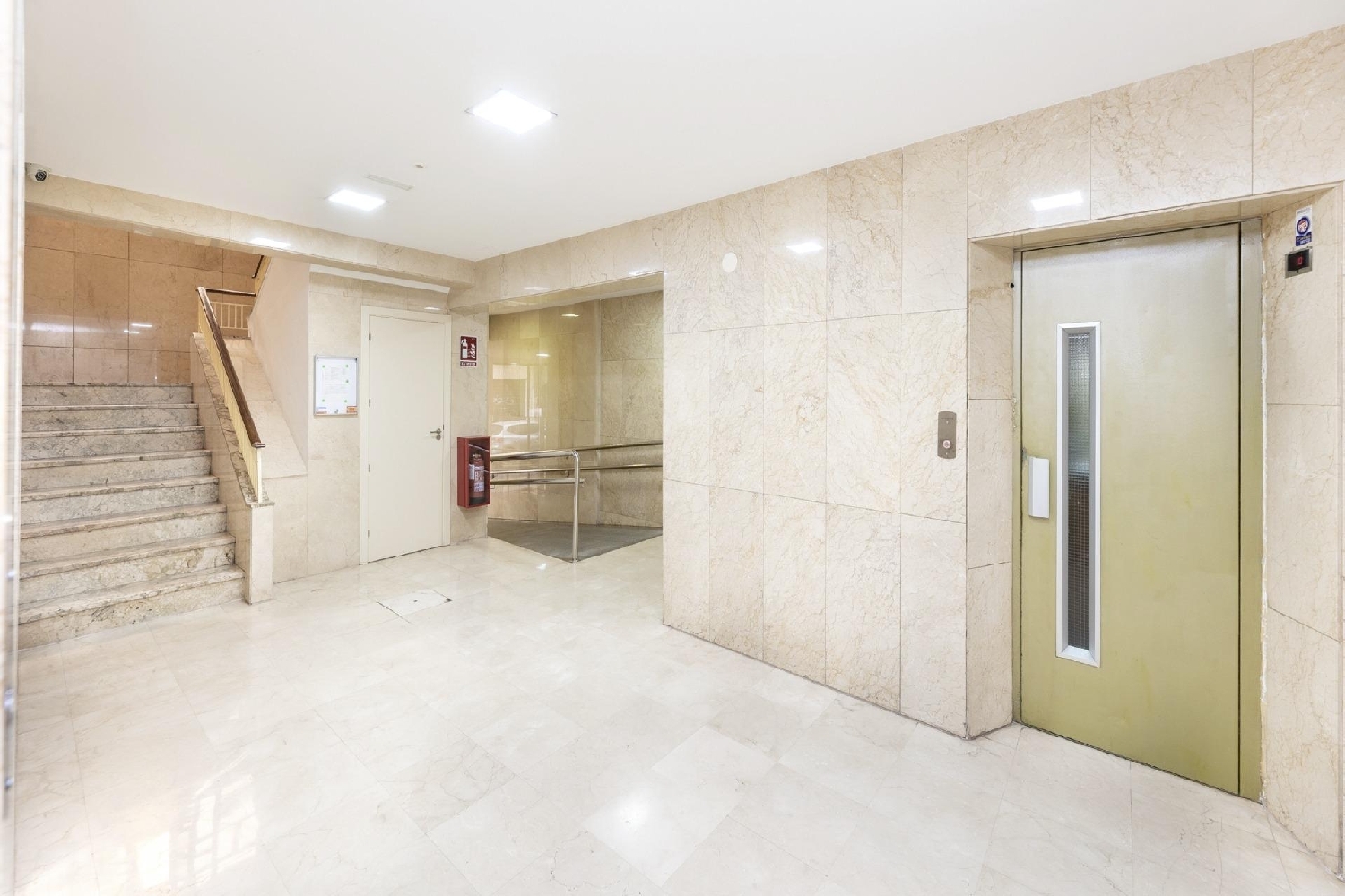 till salu lägenhet Barrio De Granada Alacantí 3