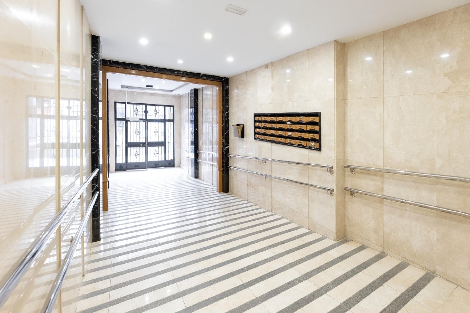  till salu lägenhet Barrio De Granada Alacantí 4