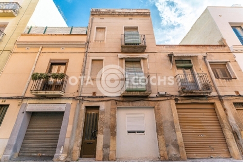 Barriada Les Tres Creus Bages batiment foto 6331108