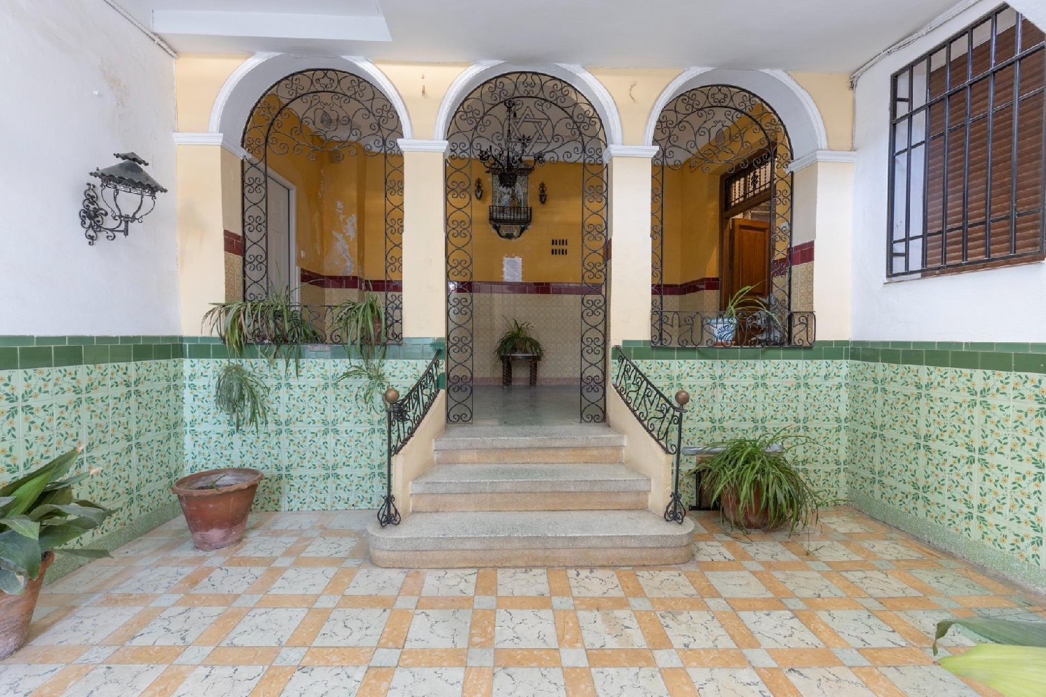 for sale building Barrio De Granada Alacantí 7