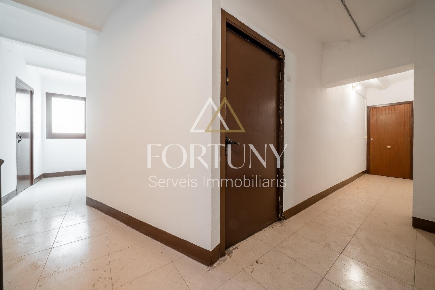  for sale building Constantins Gironès 6