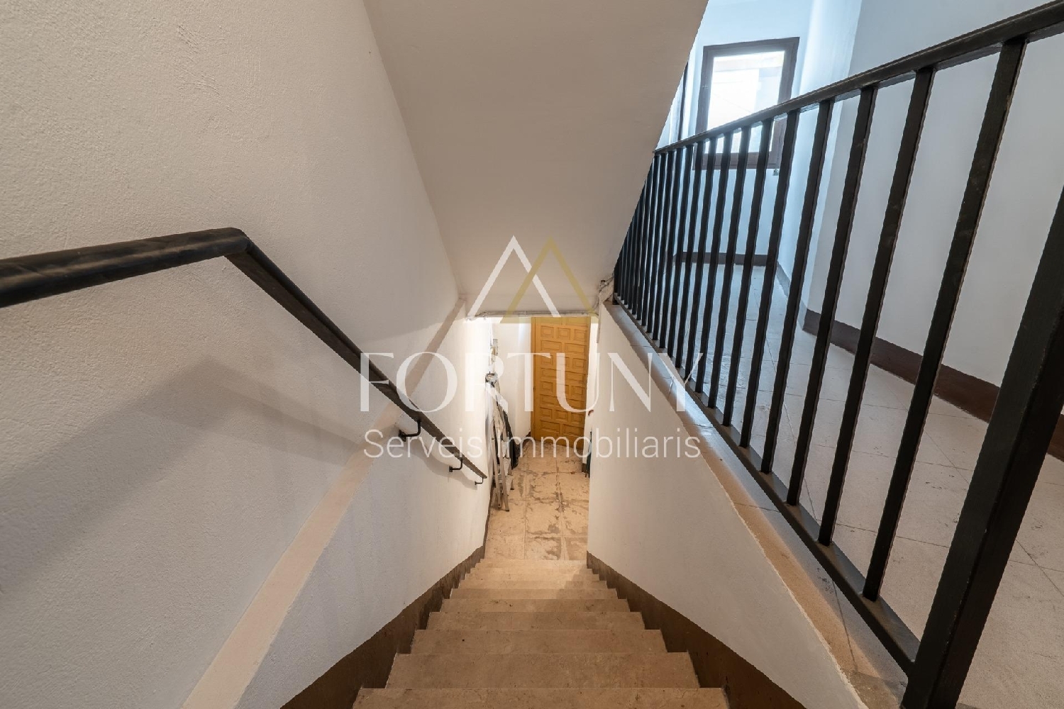  for sale building Constantins Gironès 5