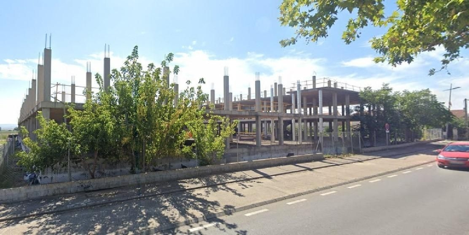  for sale building Humanes Campiña 4