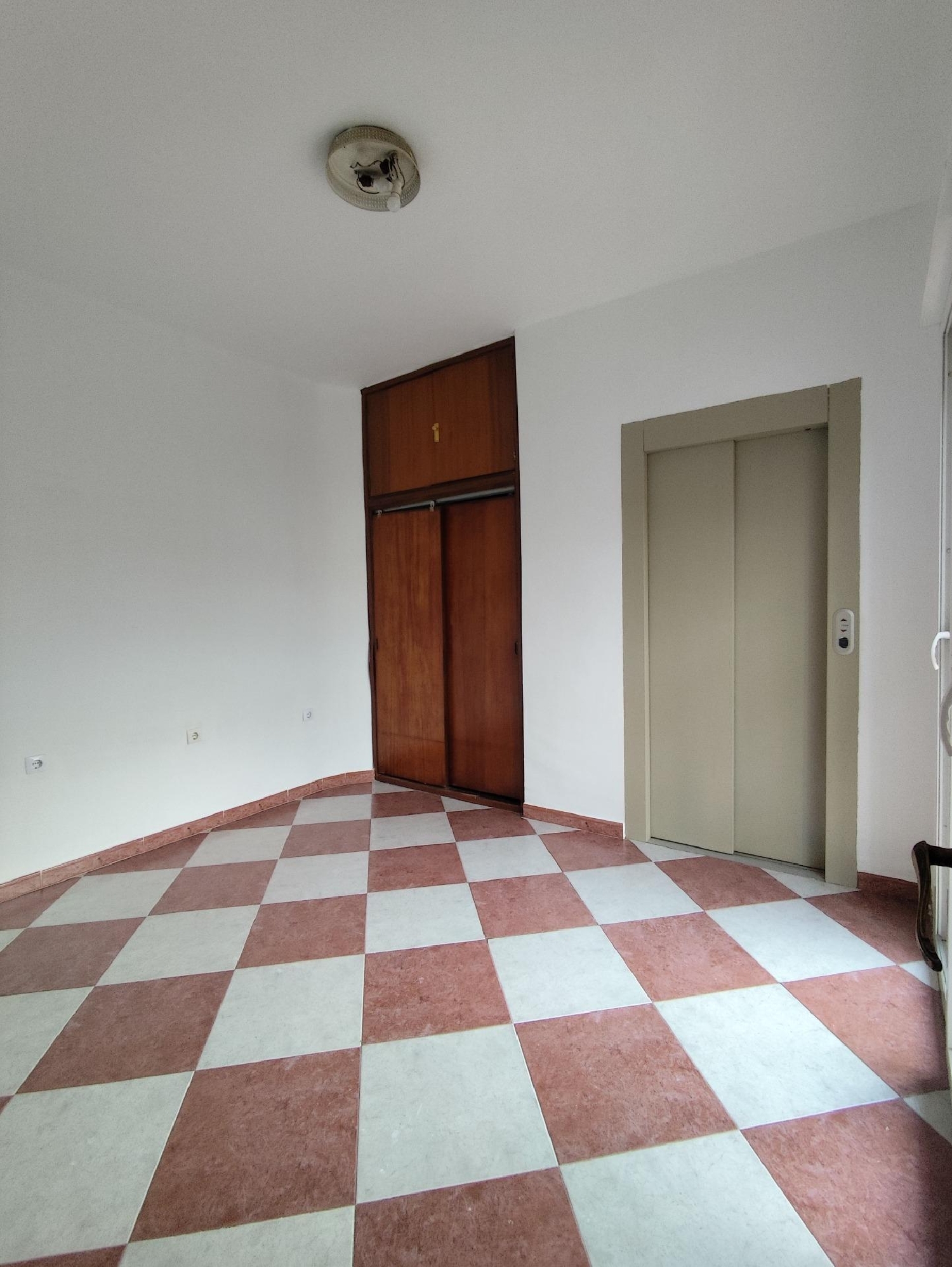  for sale building Sevilla La Nueva Sur 8