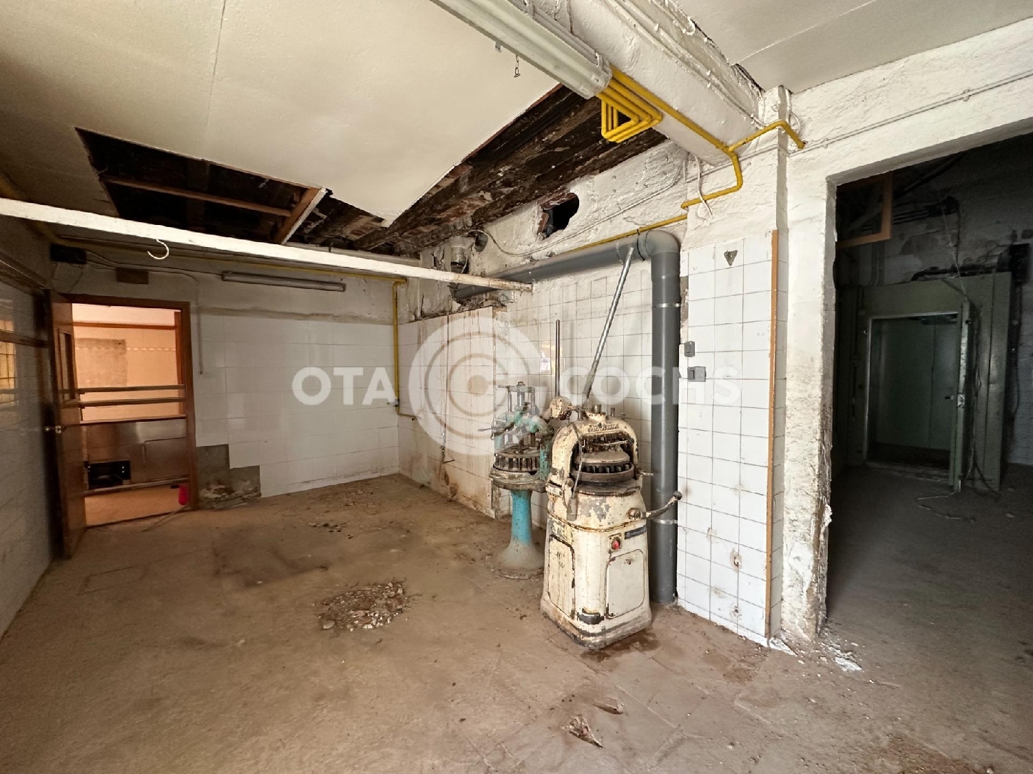  à vendre commerce Barriada Les Tres Creus Bages 8