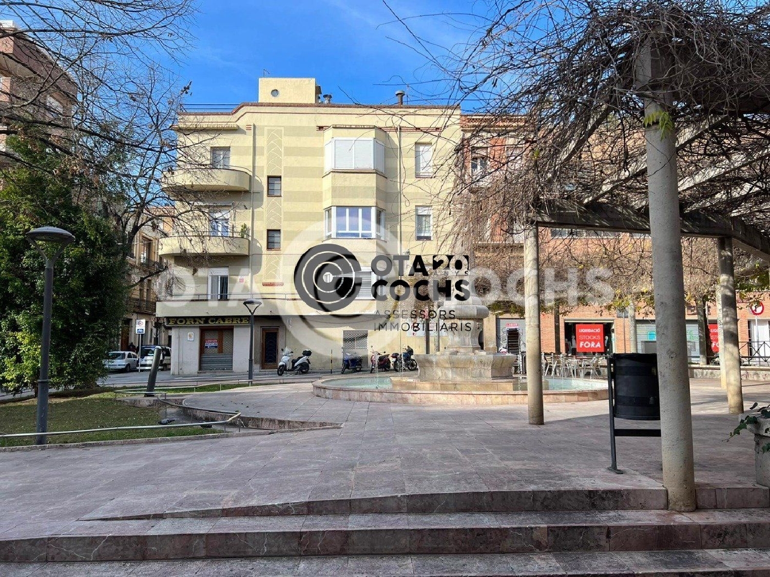  à vendre commerce Barriada Les Tres Creus Bages 2