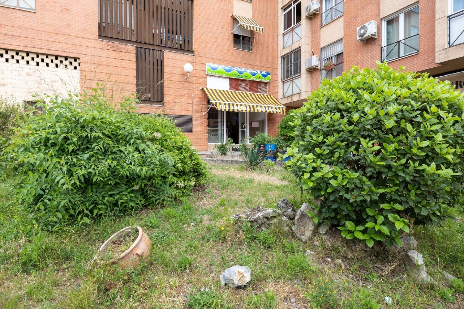 te koop bedrijfsruimte/ kantoor Barrio De Granada Alacantí 2