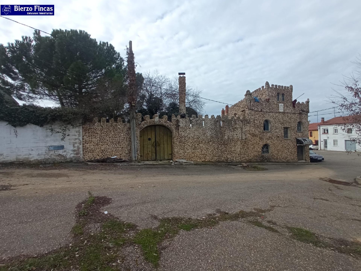  till salu kommersiell León De Abaixo Arzúa 2