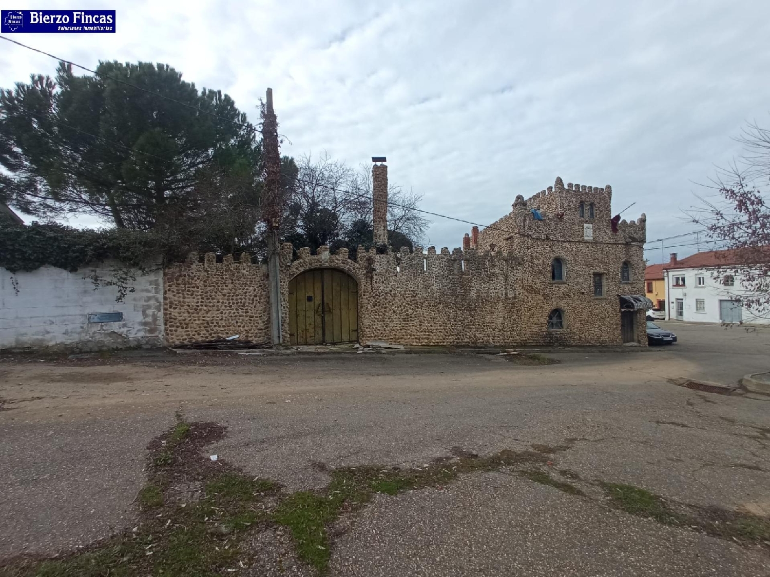  till salu kommersiell León De Abaixo Arzúa 4