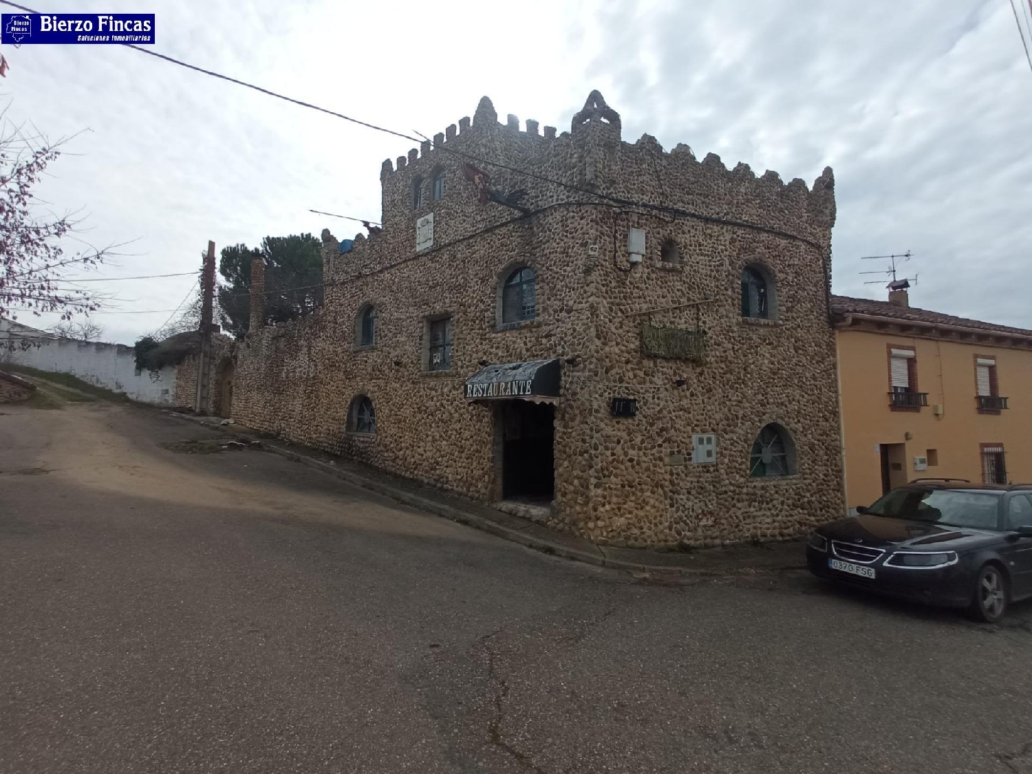  till salu kommersiell León De Abaixo Arzúa 3