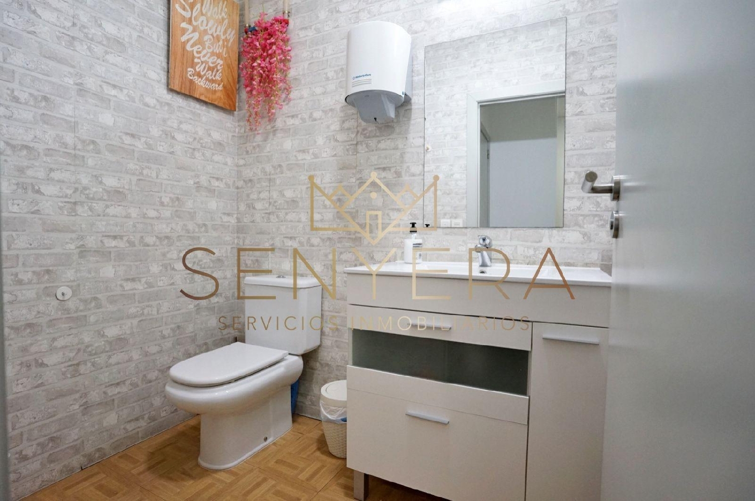  te koop bedrijfsruimte/ kantoor Mislata Horta Oest 8