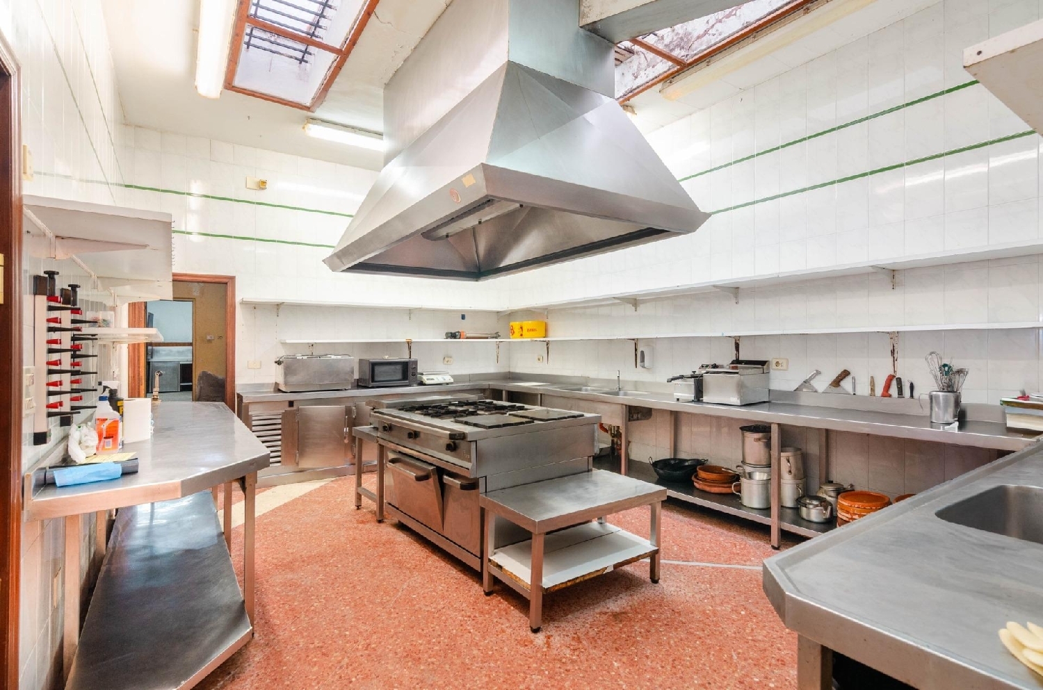 à vendre commerce Salas Oviedo 6