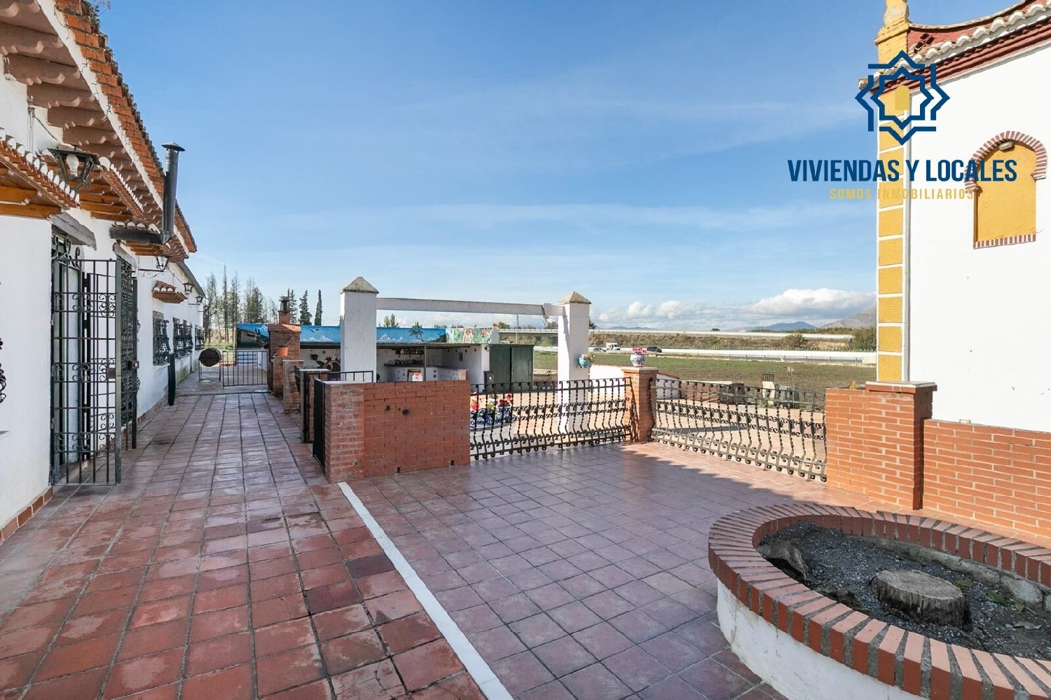 till salu hus på landet Barrio De Granada Alacantí 2