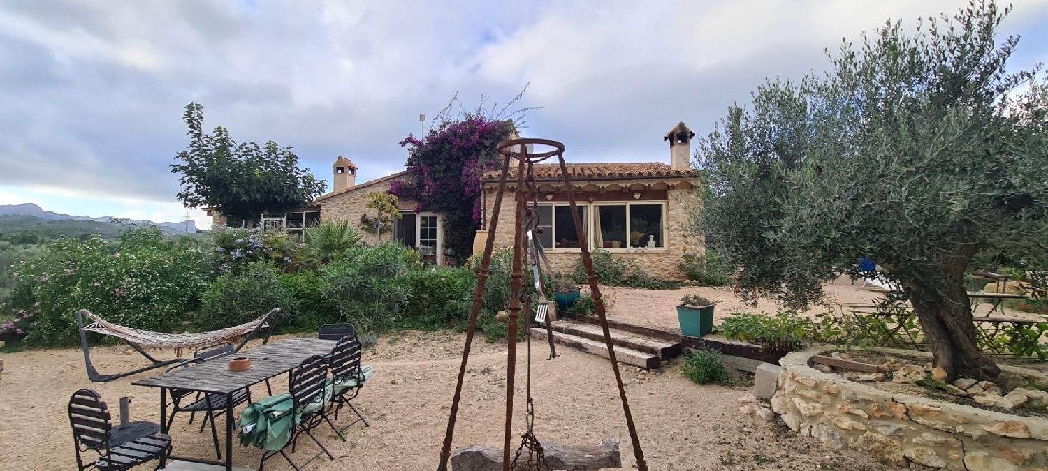  till salu hus på landet Perelló Gironès 5