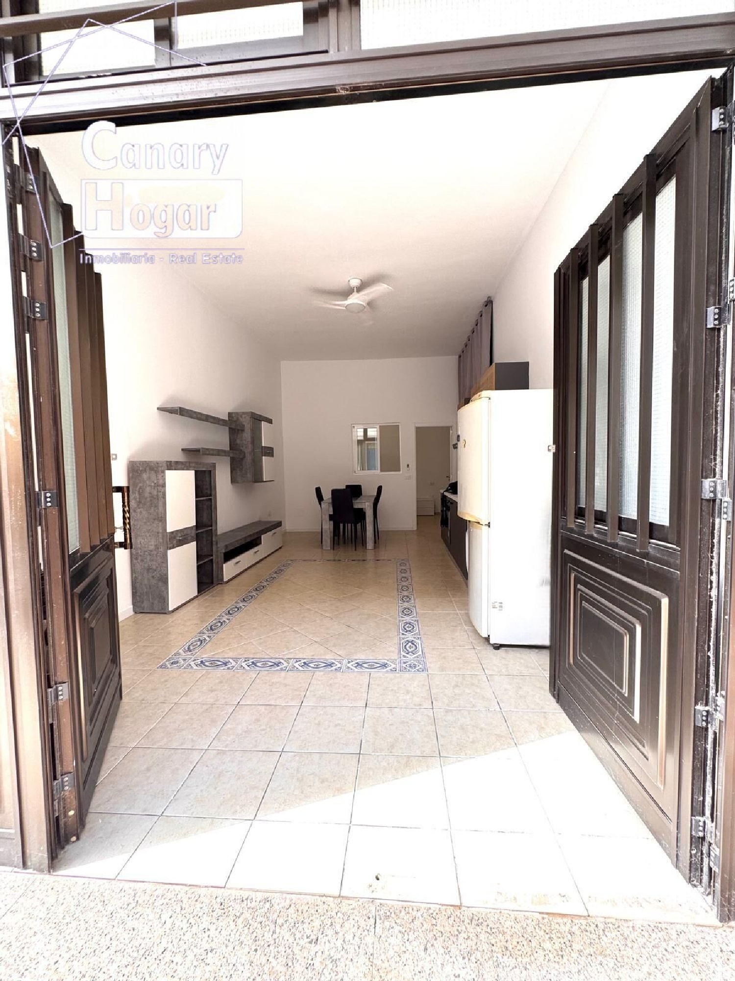 till salu bottenvåning Maroñas Noya 2