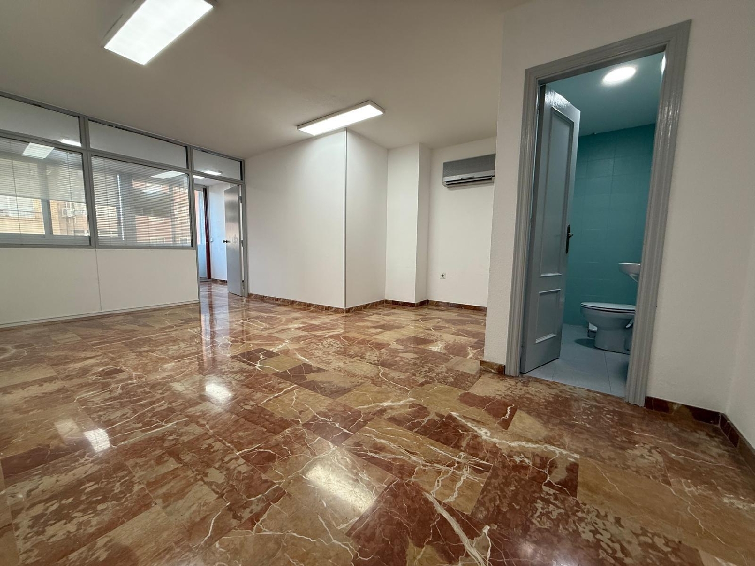  te koop kantoor Alicante Centro 03001 Alacantí 2