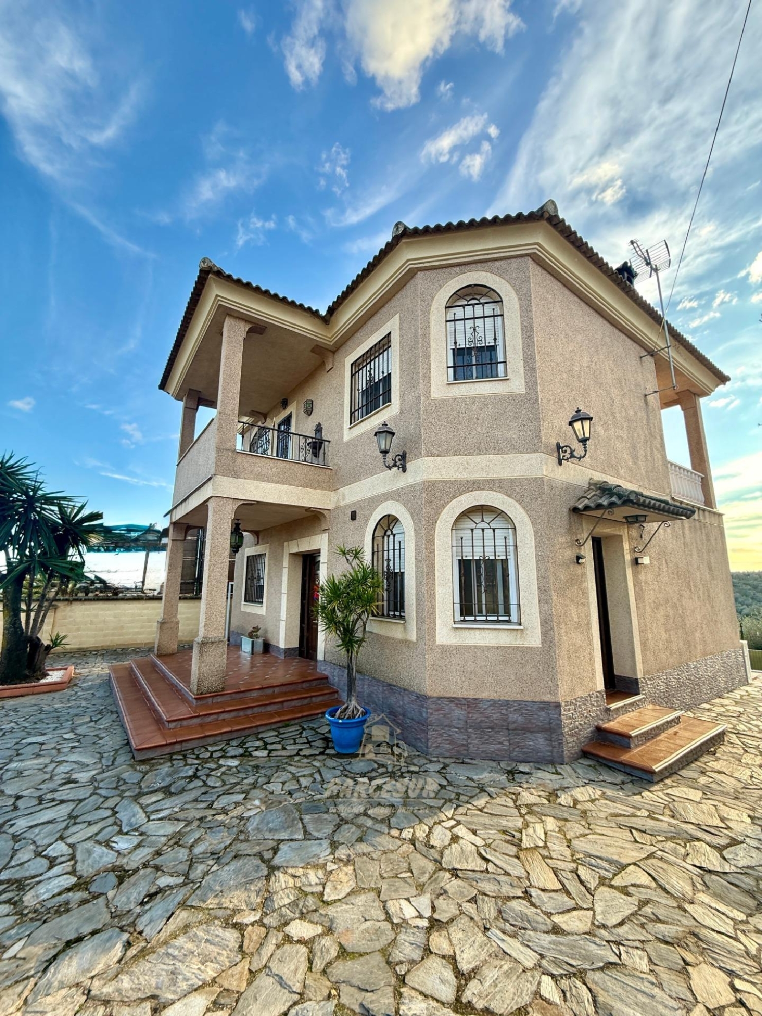  till salu hus Almodóvar Del Río Valle Medio Del Guadalquivir 1