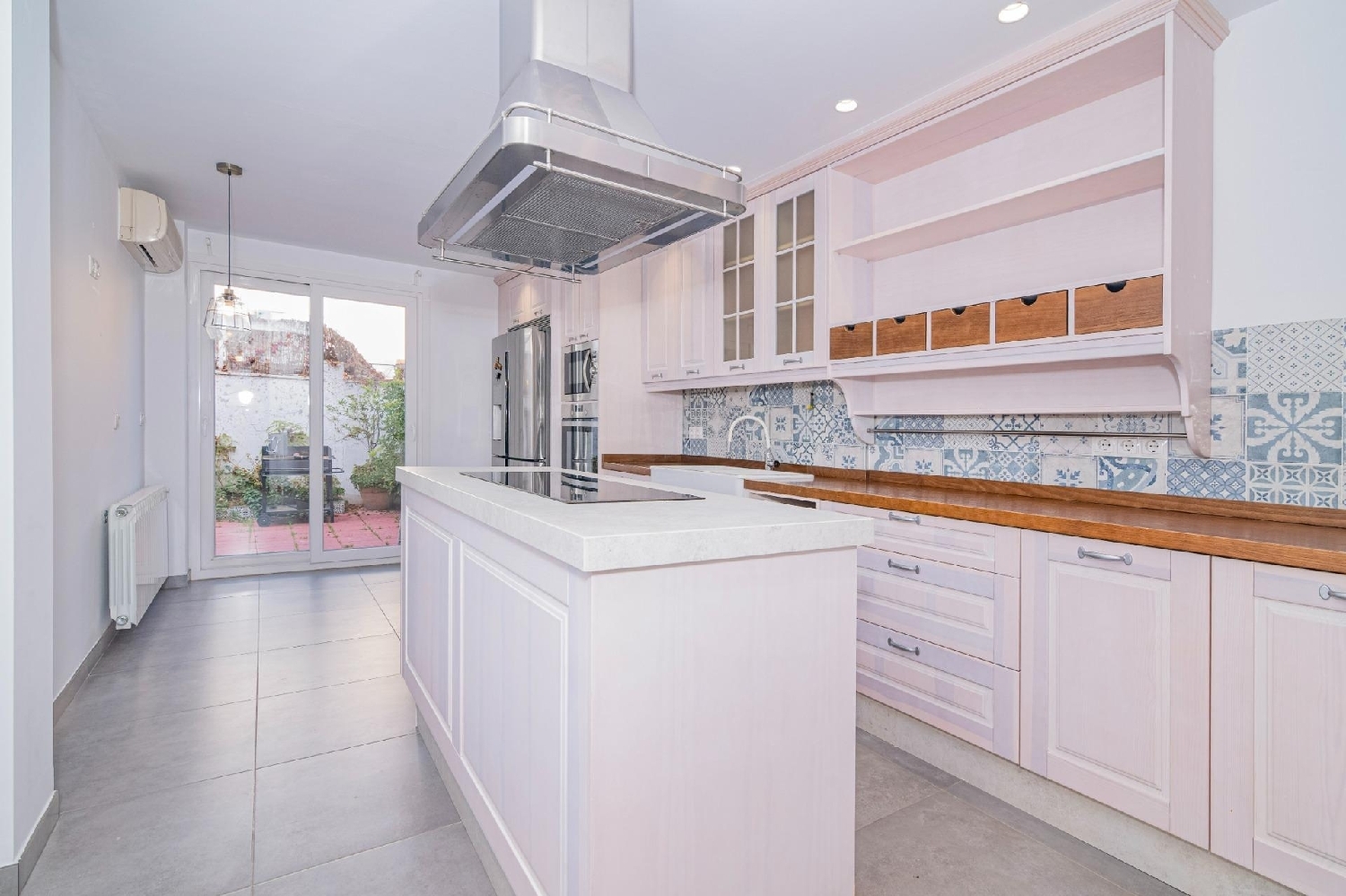  till salu hus Barrio De Granada Alacantí 3