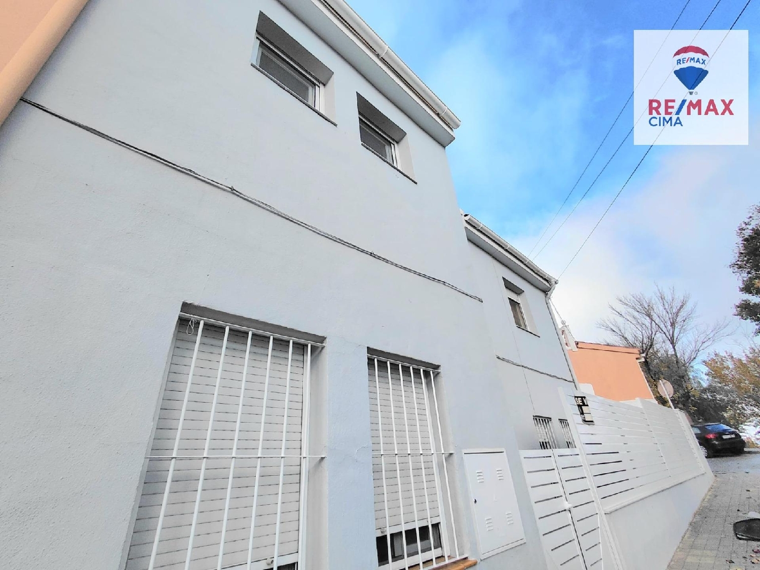  till salu hus Baza Baza 2