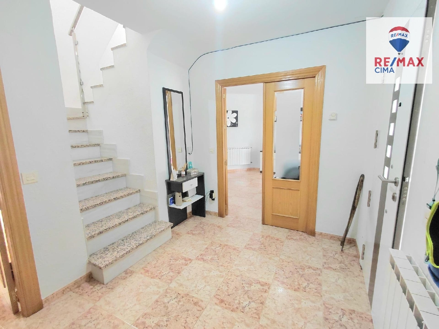  till salu hus Baza Baza 6