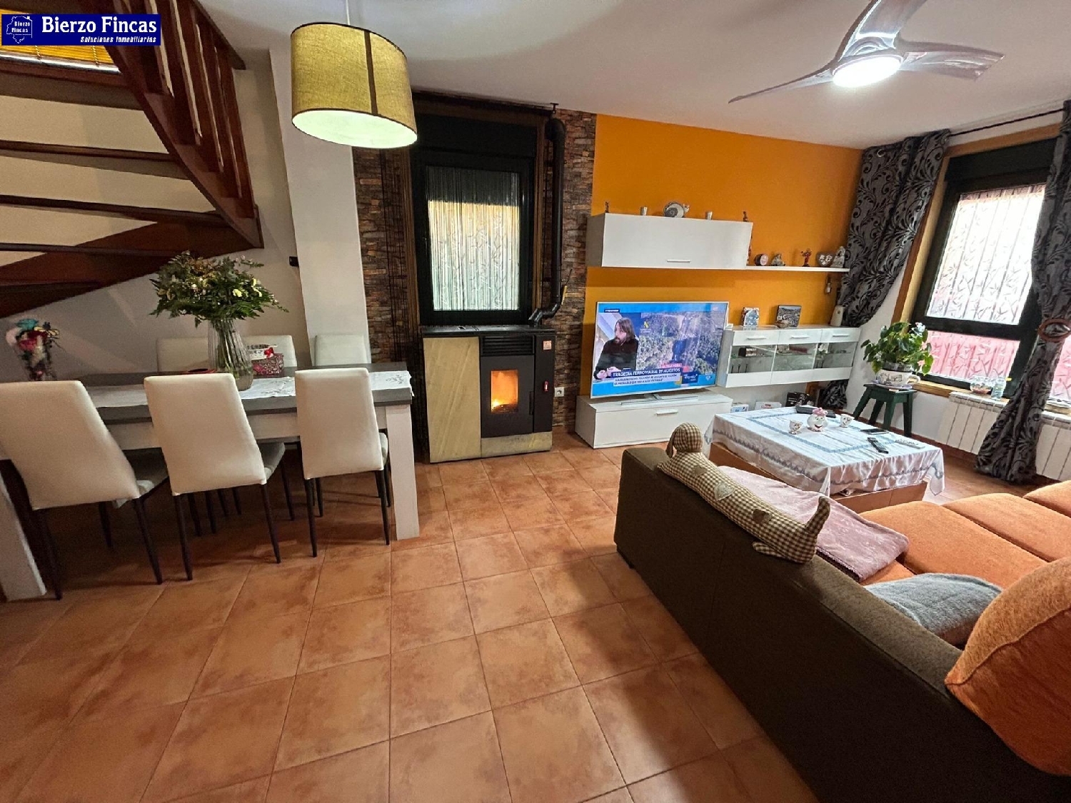 till salu hus Carracedelo Bierzo (El) 7