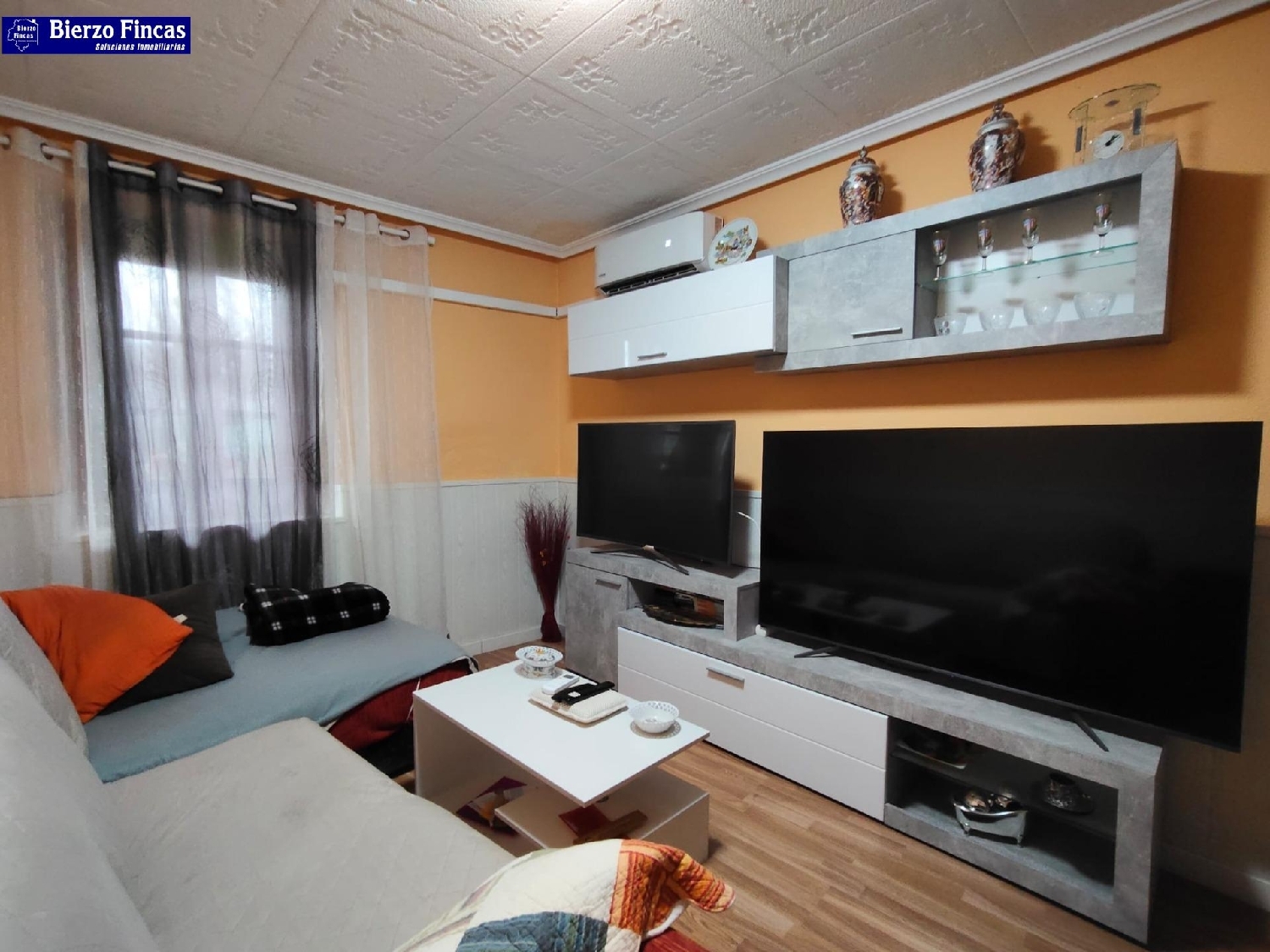  for sale house Carracedelo Bierzo (El) 4