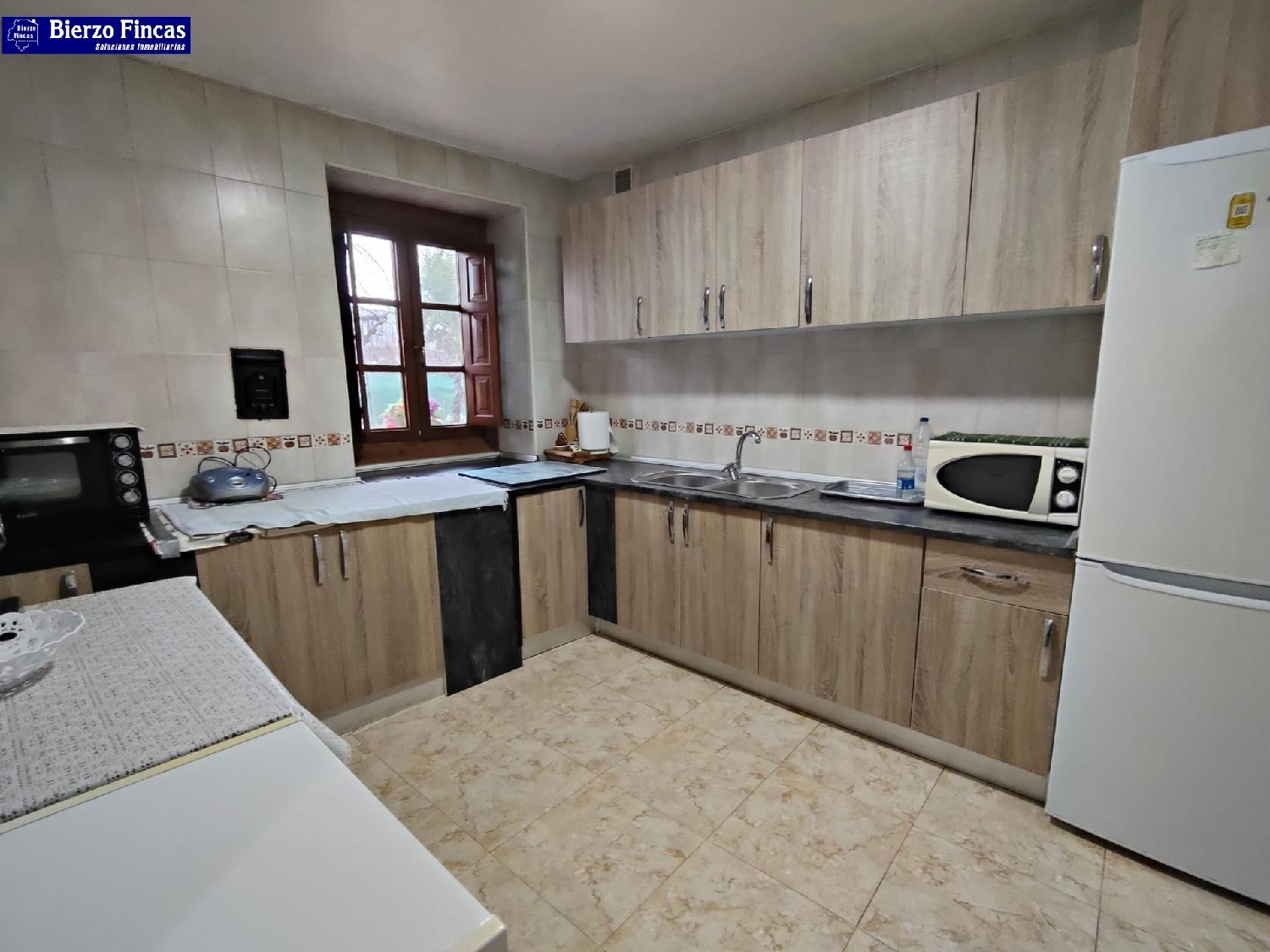  for sale house Carracedelo Bierzo (El) 8