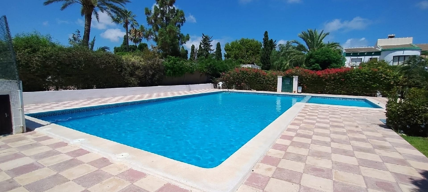  till salu hus El Campello Alacantí 1