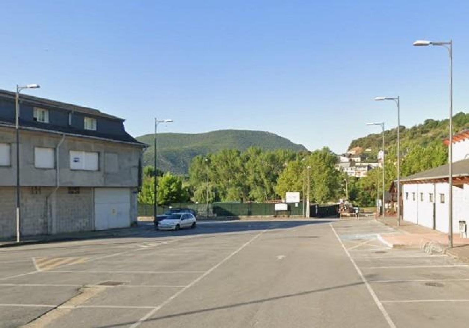 till salu hus Villadecanes Bierzo (El) 1